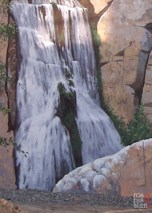 роспись стен, водопад, скалы